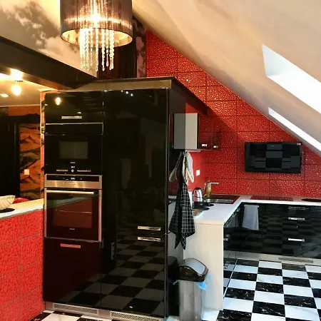 Royal City Appartement Piest'any
